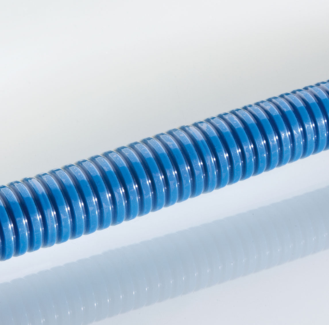 Doorvoerslang PFLITSCH slang gegolfd 12 - HGW 12