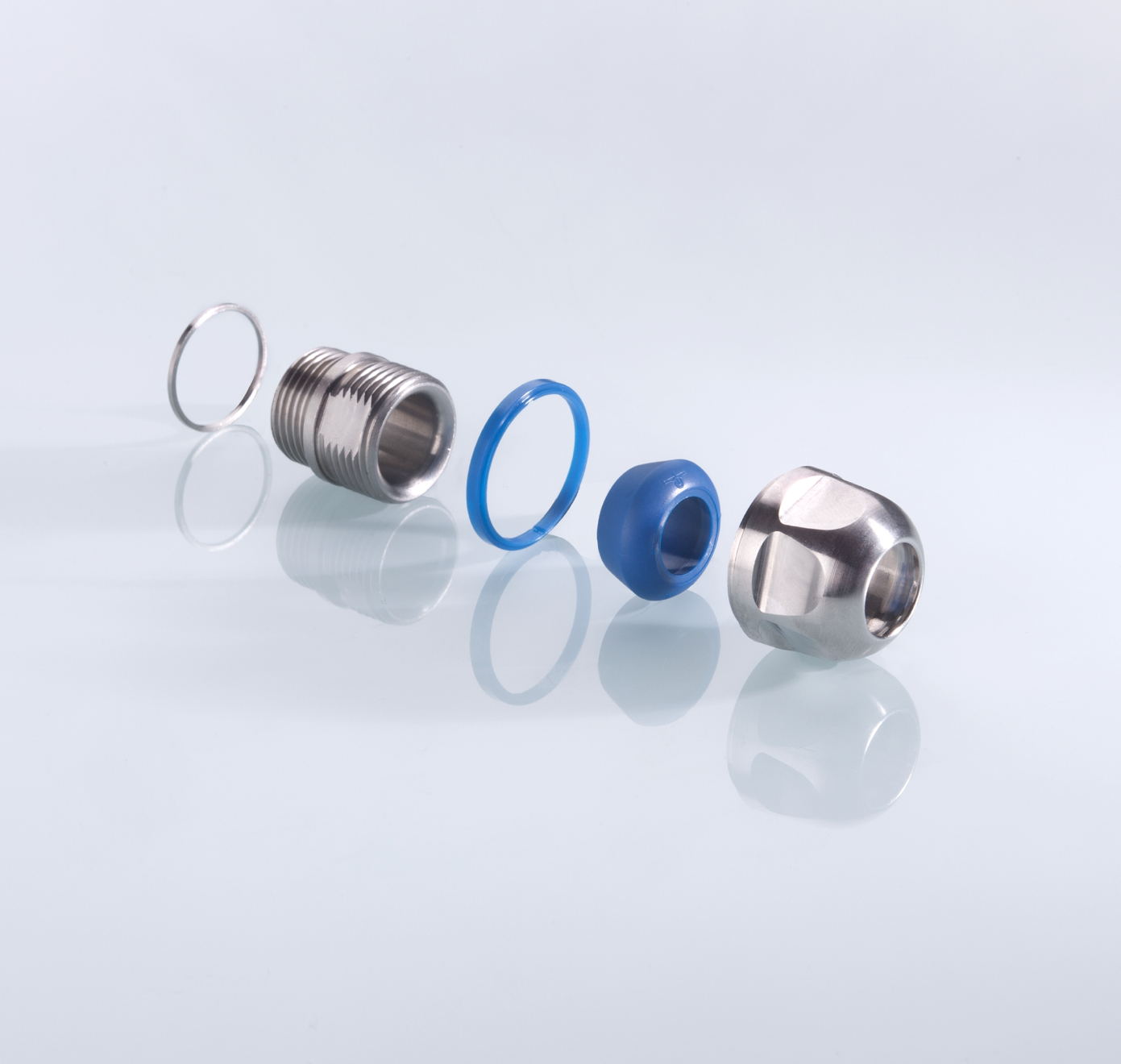 Presse-étoupe PFLITSCH blueglobe M8x1 - bg 208VA cp